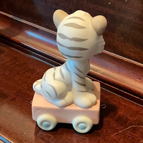 Precious Moments Age Train Series Age 16 - Picture 2 of 3